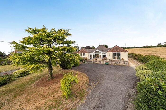 5 Bedroom Bungalow For Sale In South Bank, Castle Cary, BA7