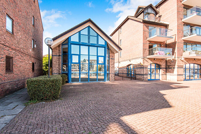 1 Bedroom Apartment To Rent In Becketts Place, KT1