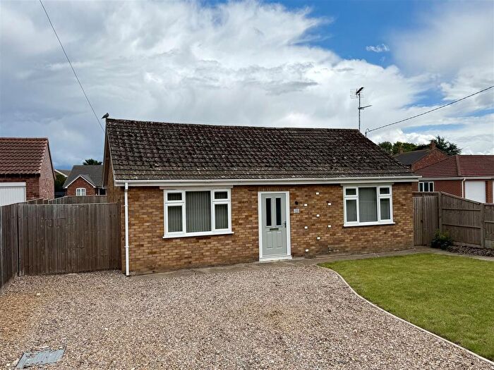 2 Bedroom Detached Bungalow For Sale In Kirkgate, Whaplode, Spalding, PE12