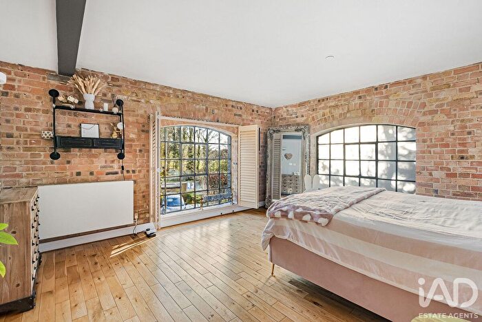 2 Bedroom Flat For Sale In Kents Lane, Ware, SG11