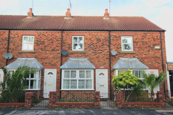 2 Bedroom House To Rent In Grovehill Road, Beverley, HU17