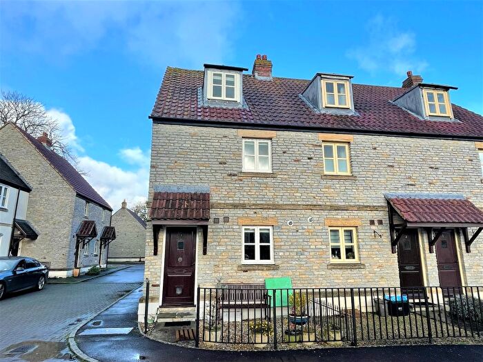 3 Bedroom Terraced House To Rent In Lion Mews, Somerton, TA11