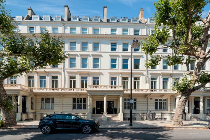 4 Bedroom Flat To Rent In Queen's Gate, London, SW7