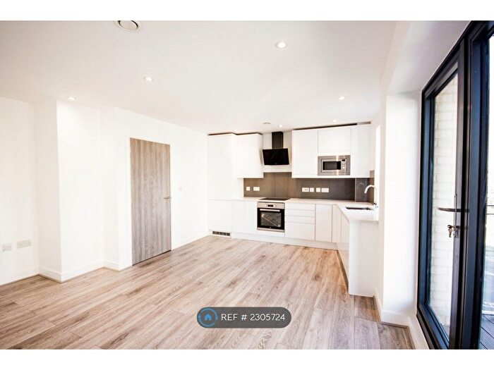 2 Bedroom Flat To Rent In Illustrious House, London, SE10