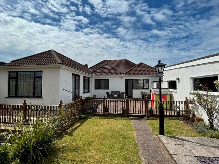4 Bedroom Detached Bungalow For Sale In Half Acre Lane, Whitchurch, Bristol, BS14