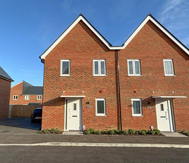 2 Bedroom Semi-Detached House To Rent In Thistle Place, Polegate, BN26