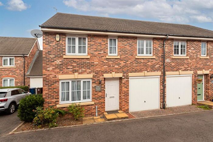 4 Bedroom Semi-Detached House For Sale In Chipchase Mews, Great Park, NE3