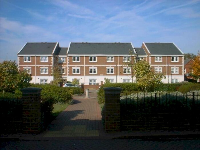 1 Bedroom Flat To Rent In St. Lukes Square, Guildford, GU1