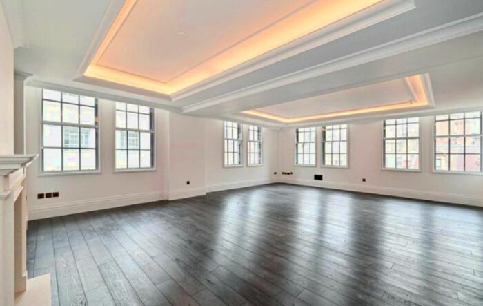 3 Bedroom Flat To Rent In Whitehall Place, London, SW1A