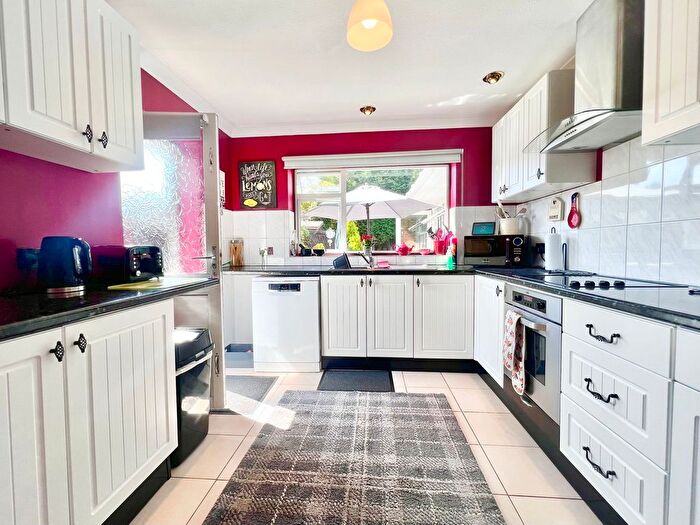2 Bedroom Detached Bungalow For Sale In Penhurst Drive, Bexhill-On-Sea, TN40