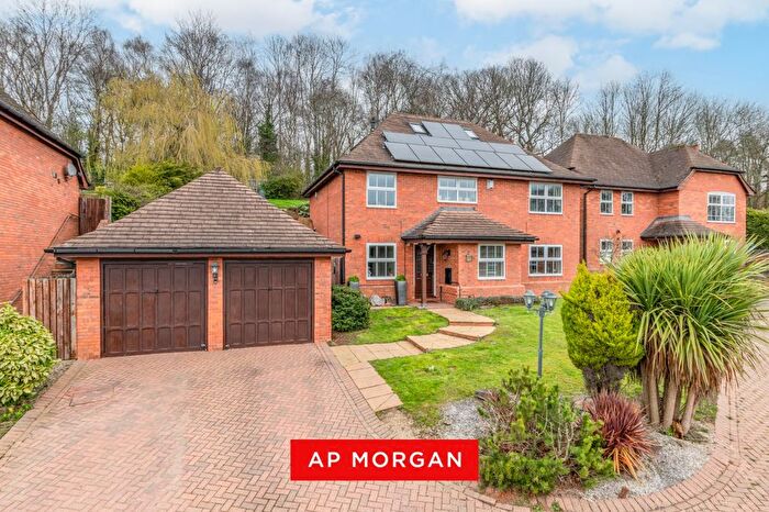 6 Bedroom Detached House For Sale In Chesterton Close, Hunt End, Redditch, B97