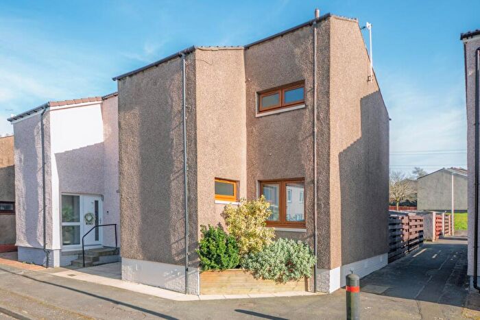 3 Bedroom End Of Terrace House For Sale In Braes View, Denny, FK6