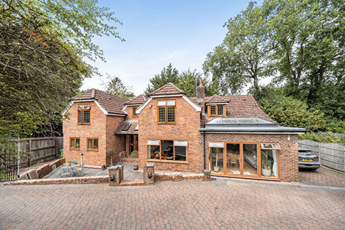 5 Bedroom Detached House For Sale In Storrington - Close To The Village Centre, RH20