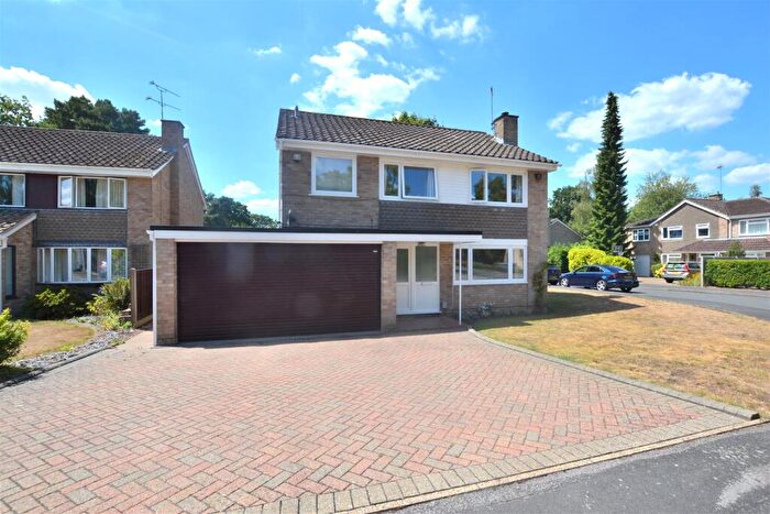 4 Bedroom Detached House For Sale In Tavistock Road, Fleet, GU51