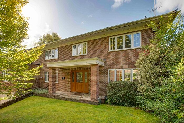 6 Bedroom Detached House For Sale In Corner House, Magnolia Dene, Hazlemere, High Wycombe, HP15