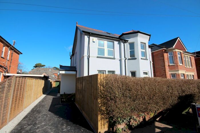 1 Bedroom Flat To Rent In Chatsworth Road, Bournemouth, BH8