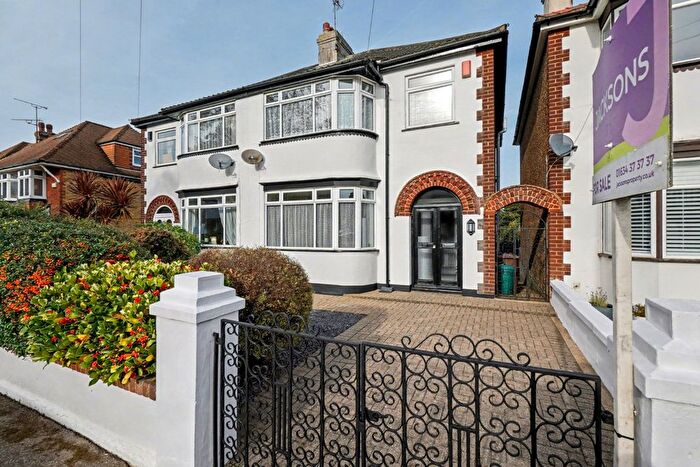 3 Bedroom Semi Detached House For Sale In Oxford Road, Upper Gillingham, ME7