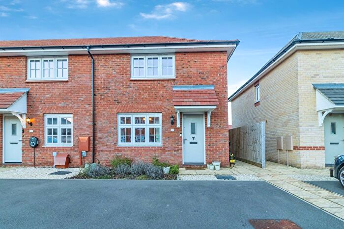 3 Bedroom End Terrace House For Sale In Foxon Corner, Leighton Buzzard, LU7