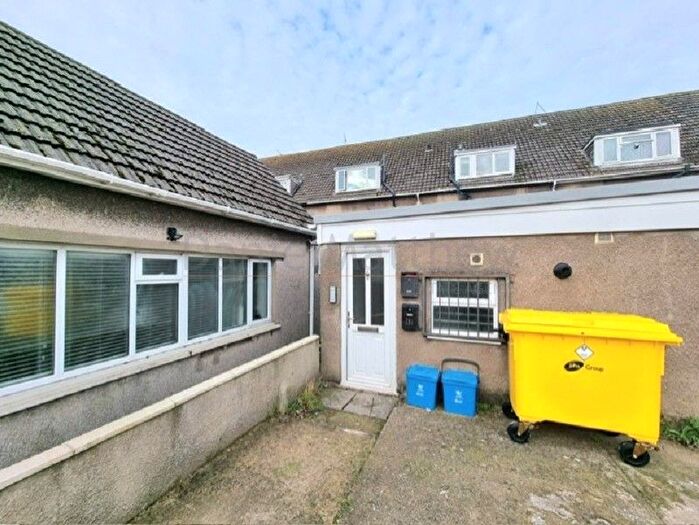 2 Bedroom Flat To Rent In Newport Road, Rumney, Cardiff, South Glamorgan., CF3