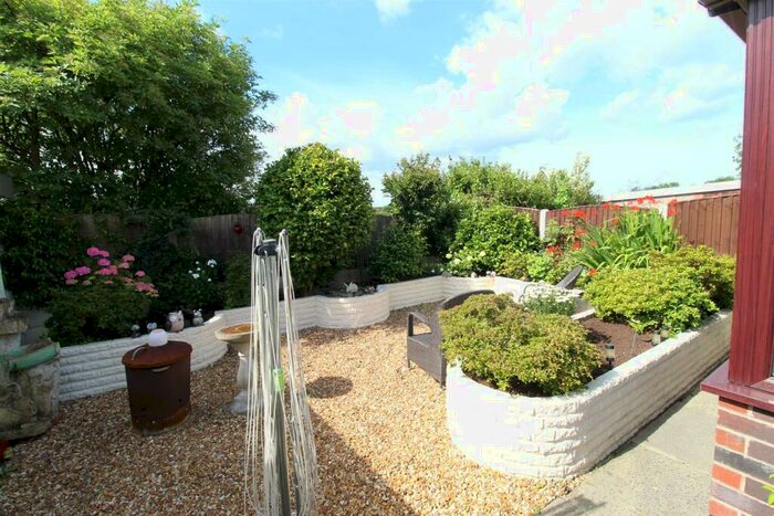 2 Bedroom Semi-Detached Bungalow For Sale In Mansfield Avenue, Denton, Manchester, M34