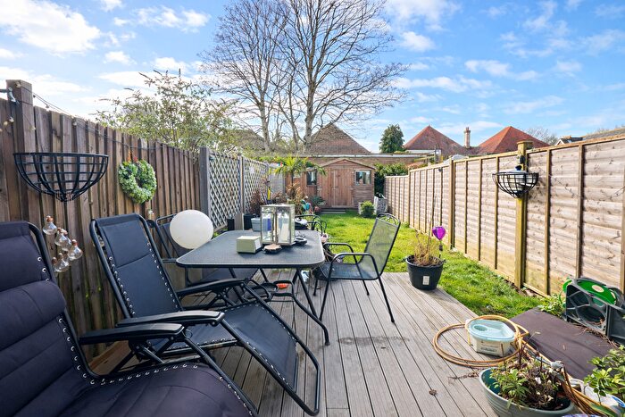 2 Bedroom Flat For Sale In Stewart Road, Bournemouth, BH8