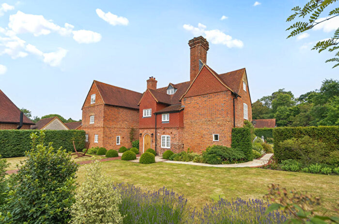 5 Bedroom House For Sale In Sutton Park, Sutton Green, Guildford, GU4