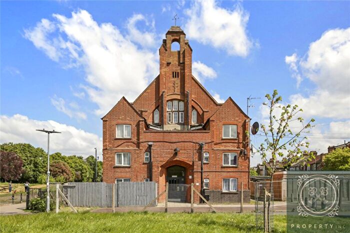 2 Bedroom Apartment To Rent In Gardner Court, Willingdon Road, London, N22