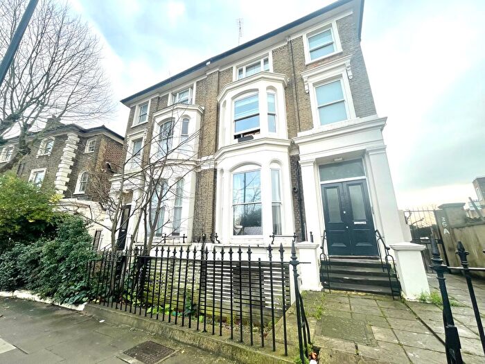 3 Bedroom Flat To Rent In St. John's Grove, London, Upper Holloway, N19