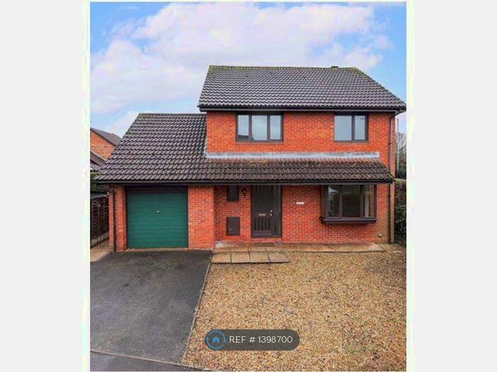4 Bedroom Detached House To Rent In Badgers Close, Taunton, TA1