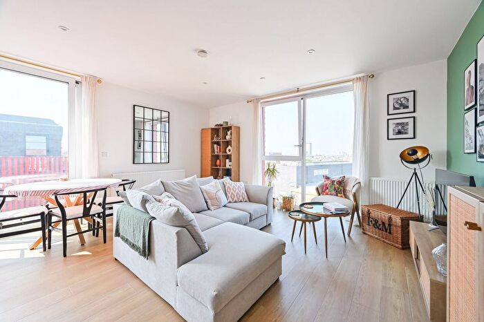 2 Bedroom Flat For Sale In Hart Yard, Bow, London, E3