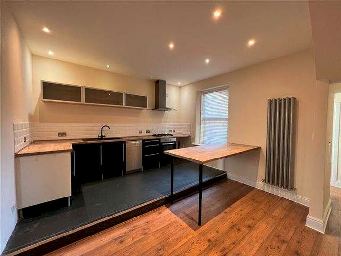 2 Bedroom Maisonette Flat To Rent In Durham Road, Gateshead, Gateshead, NE9