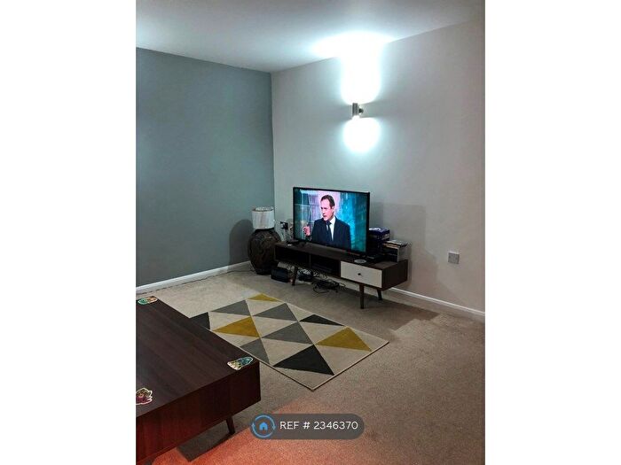 2 Bedroom Flat To Rent In Eaglegate, Colchester, CO1