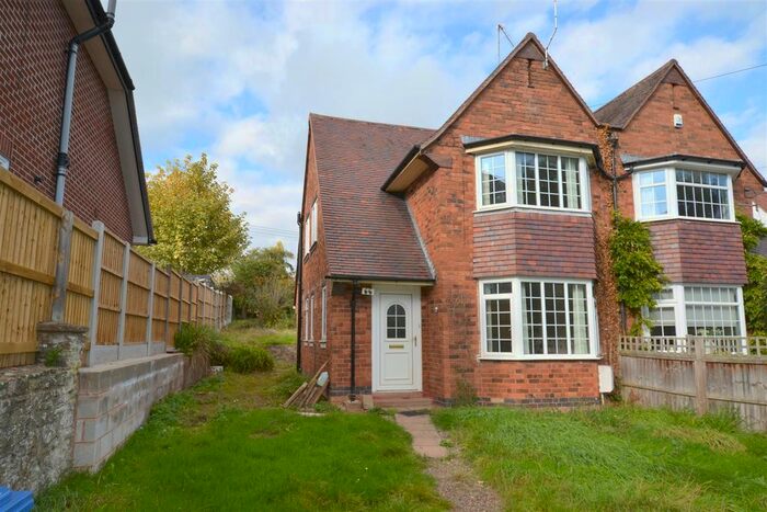 3 Bedroom Semi-Detached House For Sale In Malvern Road, Powick, Worcester, WR2