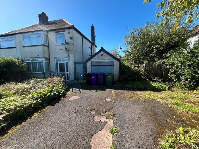 3 Bedroom Semi Detached House For Sale In Jeremy Road, Goldthorn Park, Wolverhampton, WV4