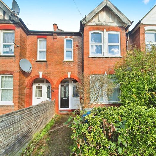 2 Bedroom Maisonette To Rent In Parkfield Road, South Harrow, Middlesex, Uk, HA2