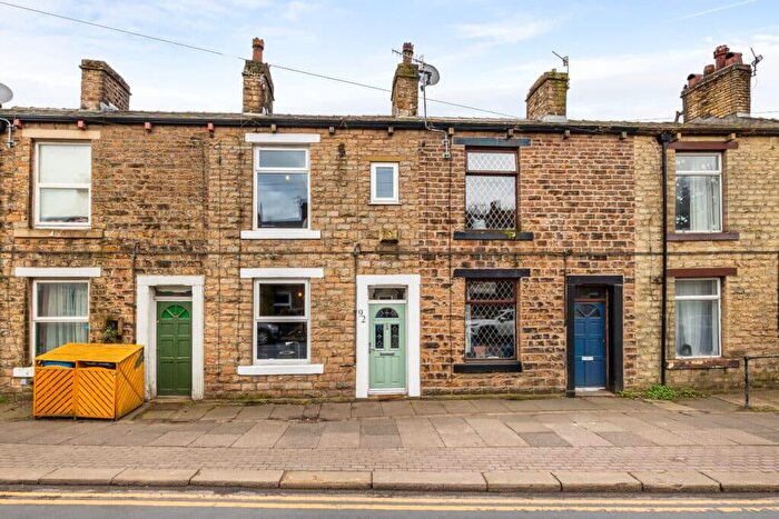 3 Bedroom Terraced House To Rent In Stockport Road, Mossley, OL5
