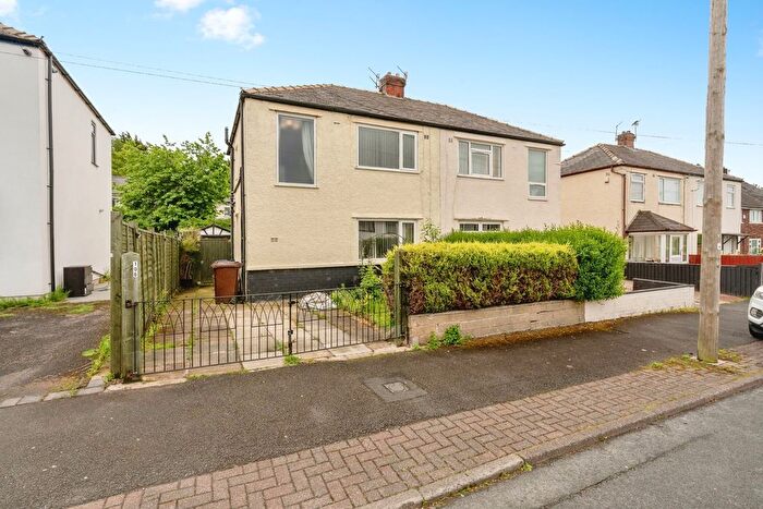 2 Bedroom Semi-Detached House For Sale In Leamington Avenue, Burnley, Lancashire, BB10