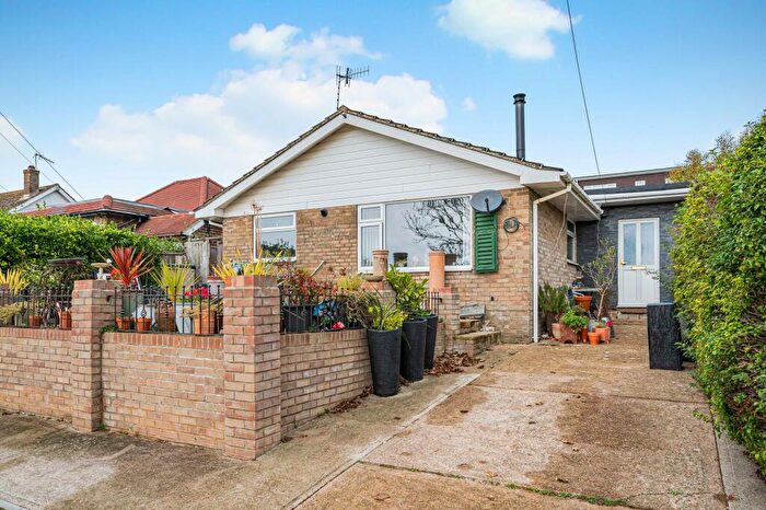 3 Bedroom Detached House For Sale In Findon Avenue, Saltdean, BN2