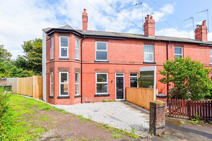 3 Bedroom Semi-Detached House For Sale In Leighton Road, Neston, Cheshire, CH64