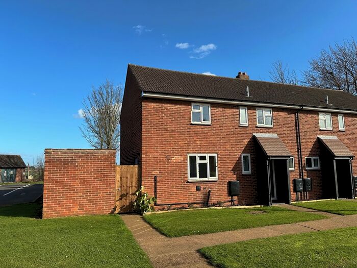 3 Bedroom Semi-Detached House For Sale In Cornwall Close, Scampton, Lincoln, LN1