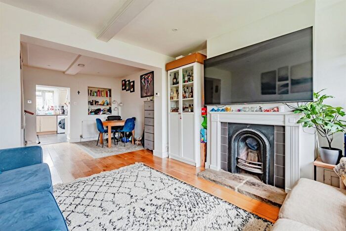 3 Bedroom End Of Terrace House For Sale In Hollis Row, Common Road, Redhill, RH1