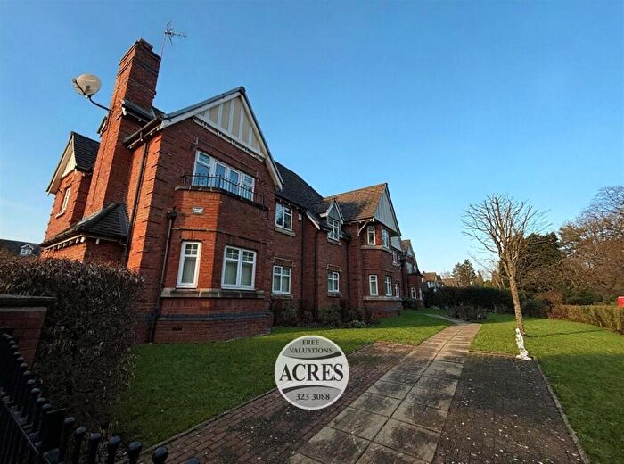 2 Bedroom Flat For Sale In Ryknild Drive, Streetly, Sutton Coldfield, B74