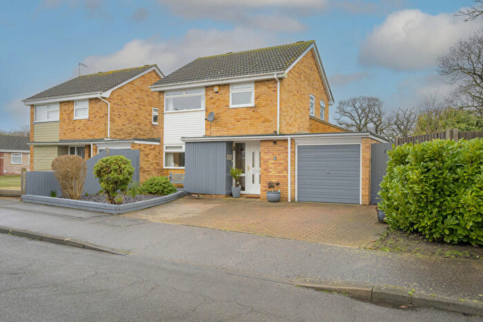 3 Bedroom Detached House For Sale In Lowry Way, Gunton, NR32