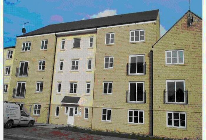 2 Bedroom Apartment To Rent In Merchants Court, Bingley, BD16