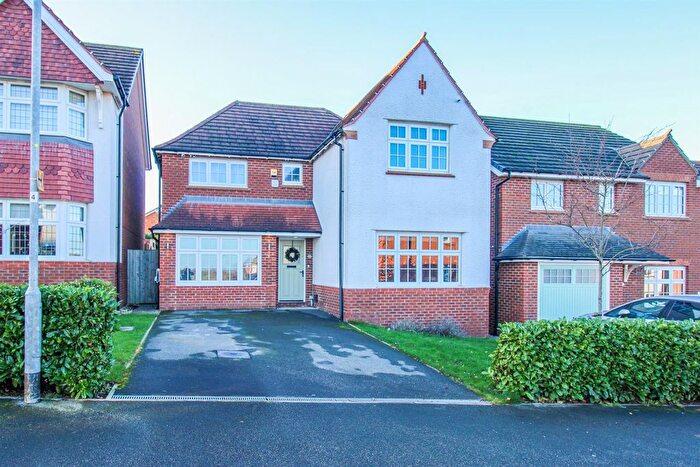 4 Bedroom Detached House For Sale In Oakdene Drive, Crofton, WF4