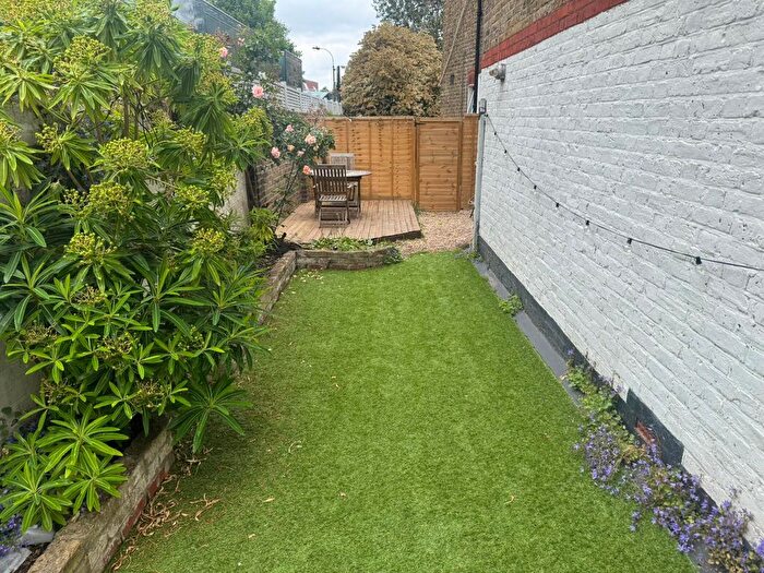 1 Bedroom Flat To Rent In Harbord Street, London, SW6