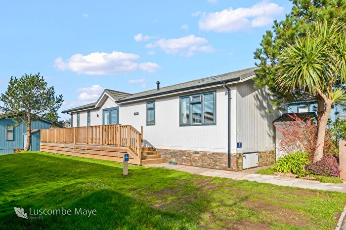 2 Bedroom Lodge For Sale In Soar Mill Cove, Salcombe, TQ7