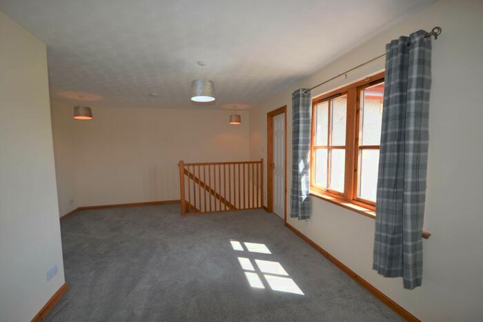1 Bedroom Flat To Rent In Miller Street, Inverness, Inverness-Shire, IV2