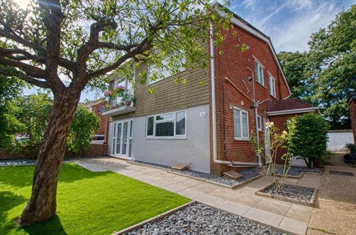 2 Bedroom Maisonette To Rent In Moorlands Crescent, Southampton, SO18