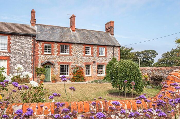 3 Bedroom Cottage For Sale In Characterful Coastal Cottage In Sidestrand, NR27